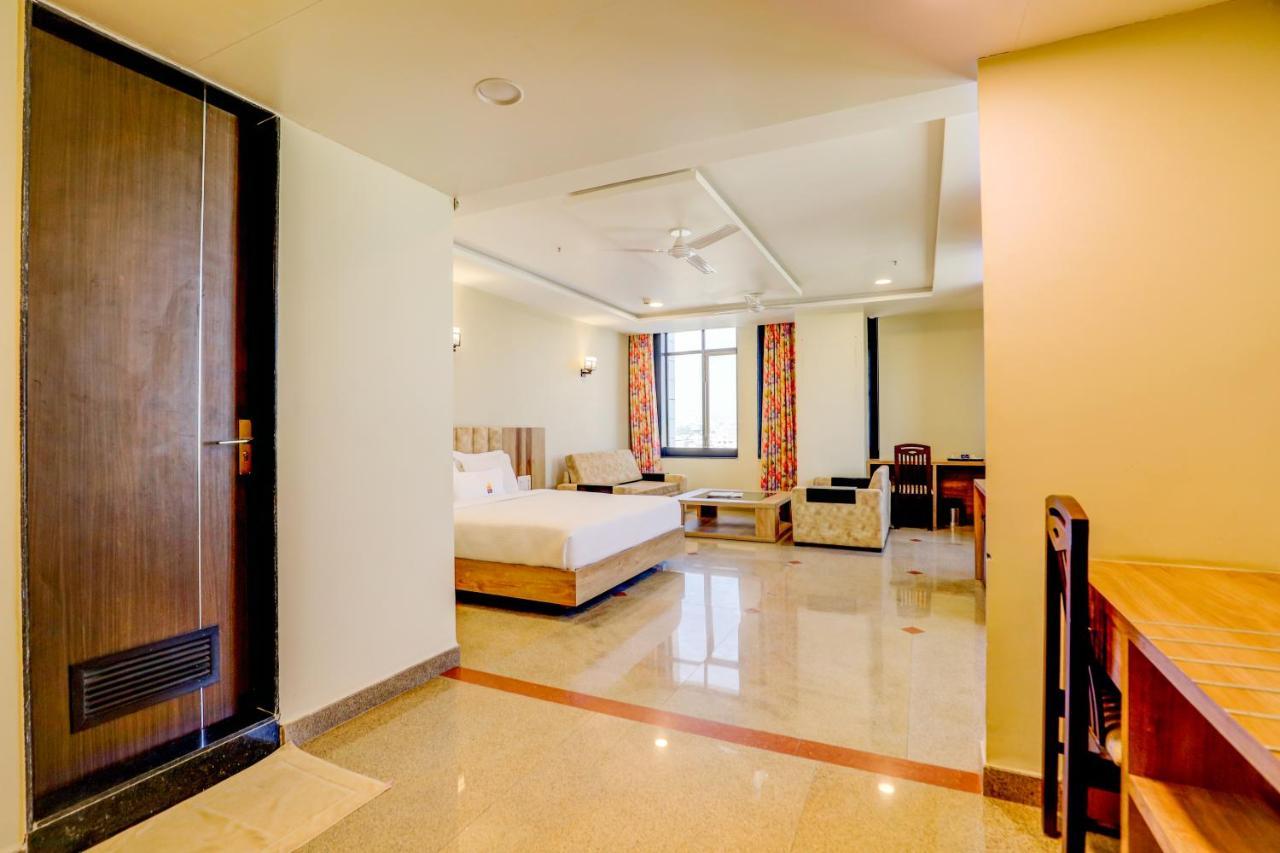 Hotel Shree Nanda Udaipur Extérieur photo