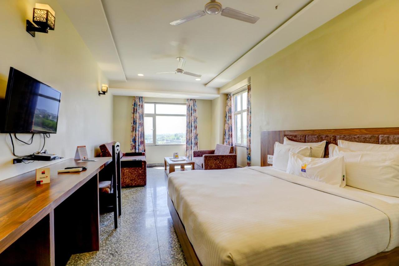 Hotel Shree Nanda Udaipur Extérieur photo